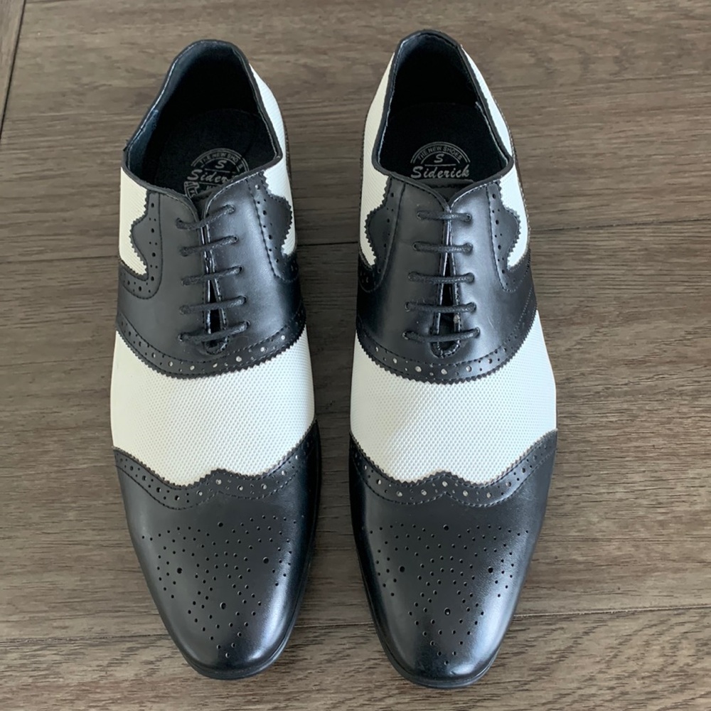COPY - Brand New. Black and Cream Oxford(?) Leather Lining. Size 12